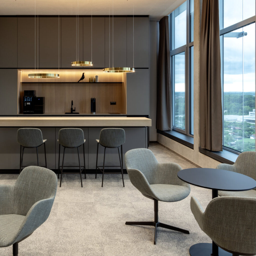 Skybar im DonauTower im Detail